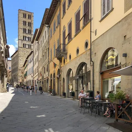 Apartamento 2 Bedroom In Arezzo